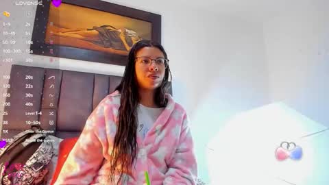 Snapshot of vahiolet_smith chatting on 02.24.26 Vahiolet smith online show from 02.24.26