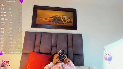 Snapshot of vahiolet_smith chatting on 02.26.26 Vahiolet smith online show from 02.26.26