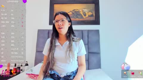 Snapshot of vahiolet_smith chatting on 03.19.26 Vahiolet smith online show from 03.19.26