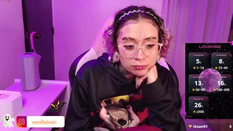 Vainilla Independent model online show from 02.23.25