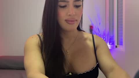 Snapshot of vainilladoll_ chatting on 08.06.26 Daniela online show from 08.06.26
