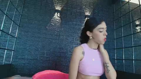 V A I O L E T T  S M I T H online show from 02.28.25