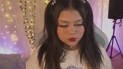 Snapshot of val_luv chatting on 08.04.26 val online show from 08.04.26
