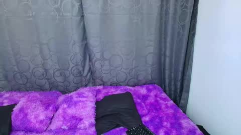 VALENTINA online show from 02.22.25