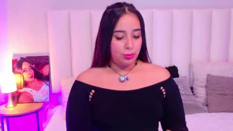 Snapshot of valen_scott_ chatting on 06.16.26 Valen Scott online show from 06.16.26