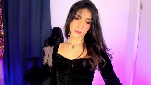 Snapshot of valen_sweet01 chatting on 01.12.25 valentina online show from 01.12.25