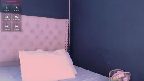 IG-valen mendoza99  twitter valenthompson99 online show from 01.11.25