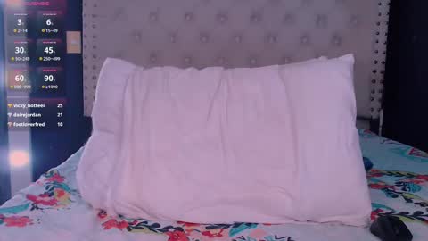 IG-valen mendoza99  twitter valenthompson99 online show from 02.11.25