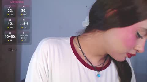 IG-valen mendoza99  twitter valenthompson99 online show from 10.17.25