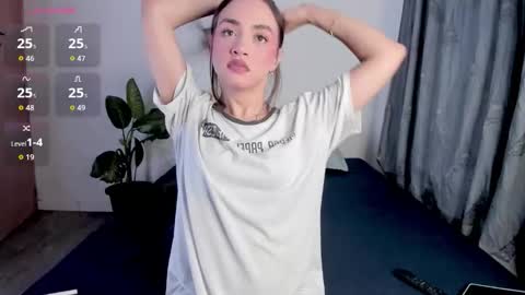 IG-valen mendoza99  twitter valenthompson99 online show from 06.12.26