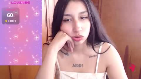 Snapshot of valen_tina33 chatting on 04.26.26 Valentina online show from 04.26.26