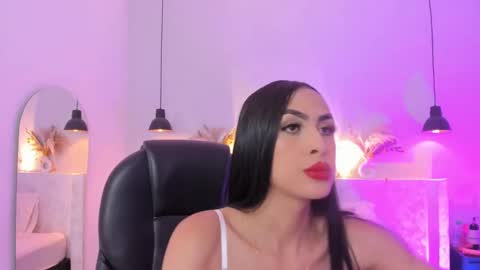 Snapshot of valenn__smith chatting on 02.12.25 Valentina online show from 02.12.25