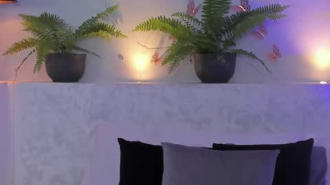 Snapshot of valenn__smith chatting on 02.25.25 Valentina online show from 02.25.25