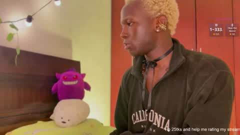 Snapshot of valent1nn chatting on 01.29.25 Valentin independent Cam Boy online show from 01.29.25