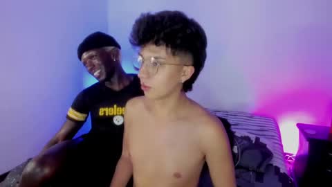 Snapshot of valent1nn chatting on 02.21.25 Valentin independent Cam Boy online show from 02.21.25