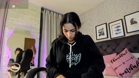 Valen online show from 05.06.26