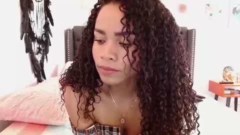 Snapshot of valentina_ferrer0 chatting on 07.26.26 Valen Ferrer online show from 07.26.26