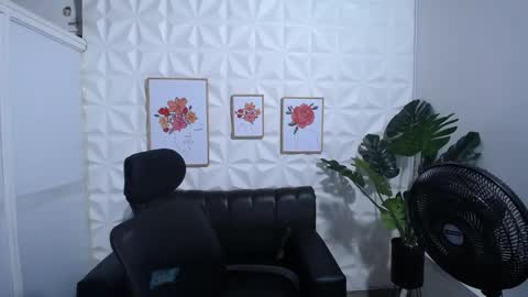 Valentina  online show from 02.04.25