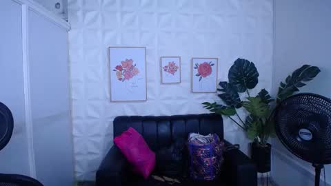 Valentina  online show from 09.20.25