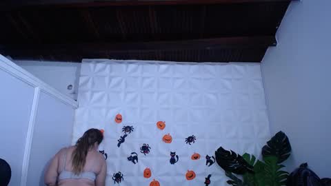 Valentina  online show from 10.08.25