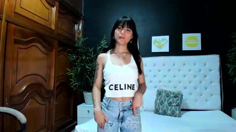 Snapshot of valentina_santillana chatting on 09.13.25 valentina_santillana online show from 09.13.25