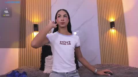 valentinaliux_ online show from 04.26.26