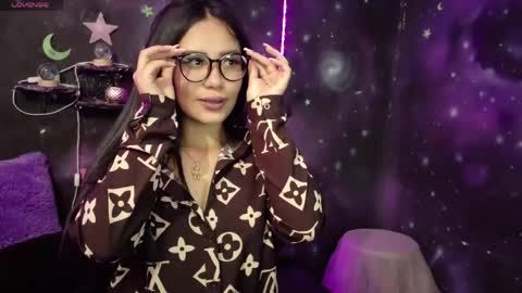 valentinarojass_ online show from 05.07.26