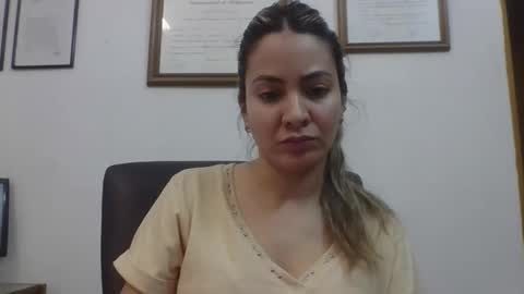 valentinaseleni24 online show from 10.16.25