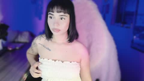 Danielle  Please help me to reach 300 thumbs up online show from 05.30.26