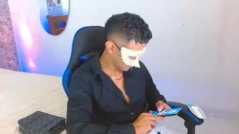 Snapshot of valentino_fs chatting on 09.17.25 Mistery Guy online show from 09.17.25