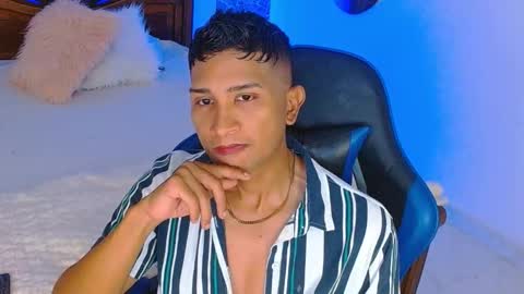 Snapshot of valentino_fs chatting on 12.15.25 Mistery Guy online show from 12.15.25