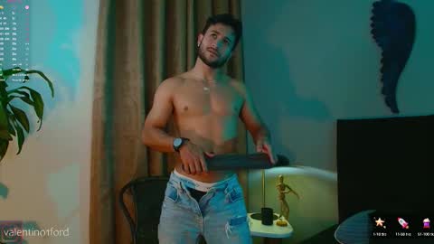 Valentino online show from 09.29.25