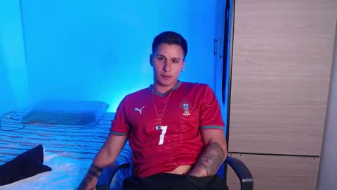 Snapshot of valentinosex_1 chatting on 03.24.26 VALENTINO online show from 03.24.26