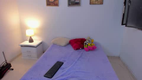 Snapshot of valeri_10 chatting on 10.27.25 valeri_10 online show from 10.27.25