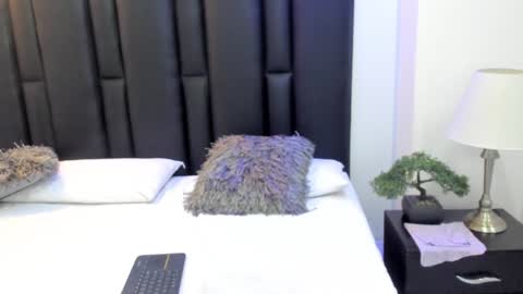 Snapshot of valeri_tafur chatting on 01.29.25 valeri_tafur online show from 01.29.25