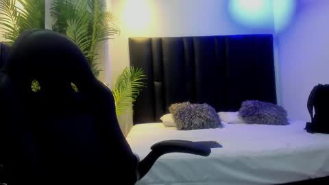 Snapshot of valeri_tafur chatting on 11.07.25 valeri_tafur online show from 11.07.25