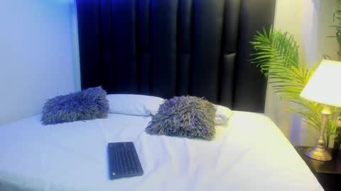 Snapshot of valeri_tafur chatting on 12.17.25 valeri_tafur online show from 12.17.25