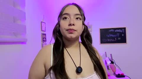 Snapshot of valeria_cherry chatting on 05.12.26 valeria online show from 05.12.26