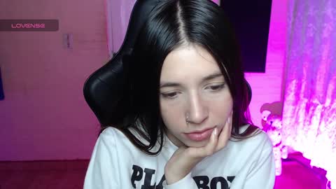   online show from 02.05.25