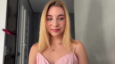 Snapshot of valeria_shydreamer chatting on 01.14.25 Valeria online show from 01.14.25