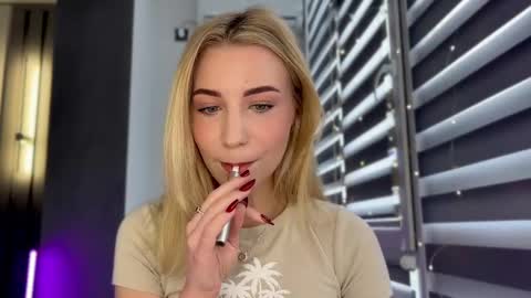 Snapshot of valeria_shydreamer chatting on 02.07.25 Valeria online show from 02.07.25