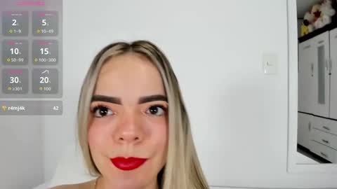 Snapshot of valerialoren chatting on 10.01.25 valerialoren online show from 10.01.25