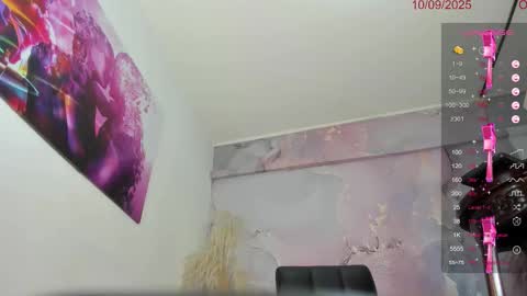   online show from 09.10.25