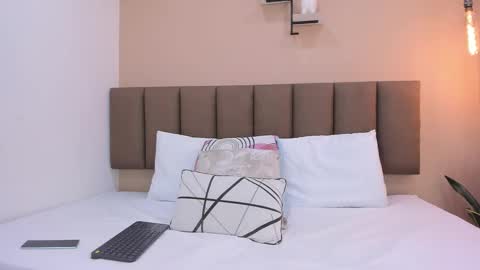 Snapshot of valeriasmith_17 chatting on 02.14.26 Valeria online show from 02.14.26