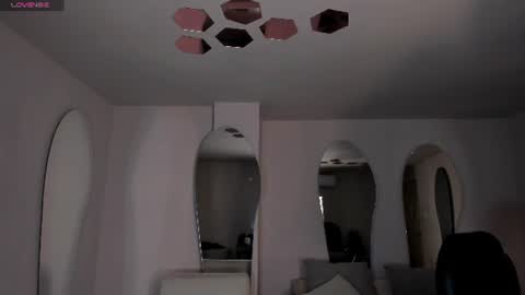 Snapshot of valeriavelvet chatting on 07.24.26 Vale online show from 07.24.26