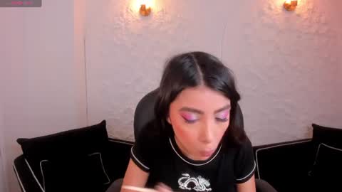 Snapshot of valeriavelvet chatting on 08.04.26 Vale online show from 08.04.26