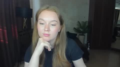 Snapshot of valericherry chatting on 05.21.26 ValeriCherry online show from 05.21.26