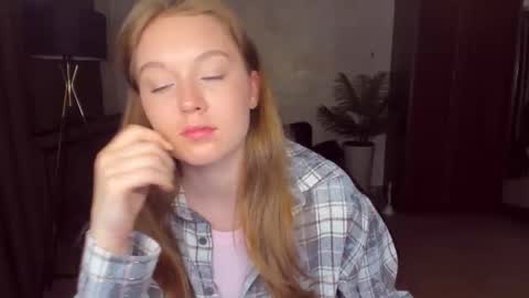 Snapshot of valericherry chatting on 05.26.26 ValeriCherry online show from 05.26.26