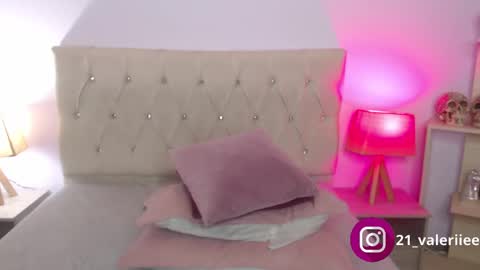 Valeriee online show from 01.04.25