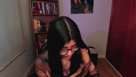 Snapshot of valerie__sky chatting on 06.12.26 Val online show from 06.12.26
